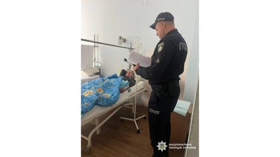 Внаслідок удару дрона по прикордонному селу на Чернігівщині поранені двоє місцевих жителів Внаслідок удару дрона по прикордонному селу на Чернігівщині поранені двоє місцевих жителів