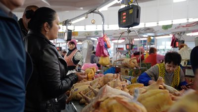 Підчеревина, рулетик та ковбаска: скільки коштує свинина перед Великоднем на ринку у Черкасах Підчеревина, рулетик та ковбаска: скільки коштує свинина перед Великоднем на ринку у Черкасах