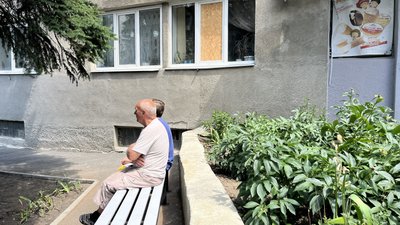 Удар по Харкову 27 червня: чи планують переселенці, біля гуртожитка яких влучила РФ, виїжджати далі Удар по Харкову 27 червня: чи планують переселенці, біля гуртожитка яких влучила РФ, виїжджати далі