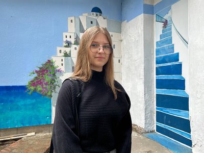 Рустам Давлетов, розмалював стіни під'їзду, художник, як розмалювати стіну, ремонт, декор Рустам Давлетов, розмалював стіни під'їзду, художник, як розмалювати стіну, ремонт, декор