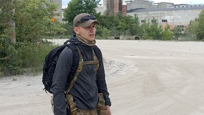 інструктор з позивним "Солома", вишкіл, Тернопіль, Сергій Коновал і Тарас Петришин інструктор з позивним "Солома", вишкіл, Тернопіль, Сергій Коновал і Тарас Петришин