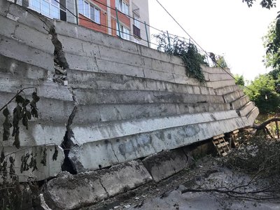 Обвалилася стіна, Тернопіль, липень 2024