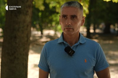 «Стояли добу на колінах із зав'язаними очима»: морпіх з Одещини розповів про 3 роки російського полону «Стояли добу на колінах із зав'язаними очима»: морпіх з Одещини розповів про 3 роки російського полону