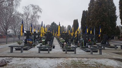 Завершили встановлення 165 пам’ятників для загиблих військових у Рівному Завершили встановлення 165 пам’ятників для загиблих військових у Рівному