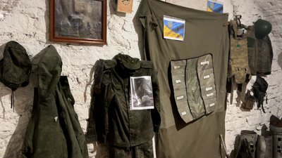 Музей трофеїв російсько-української війни облаштували в підземеллі на Рівненщині