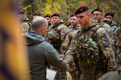 Воїни житомирської 95-ї десантно-штурмової бригади отримали державні нагороди Воїни житомирської 95-ї десантно-штурмової бригади отримали державні нагороди