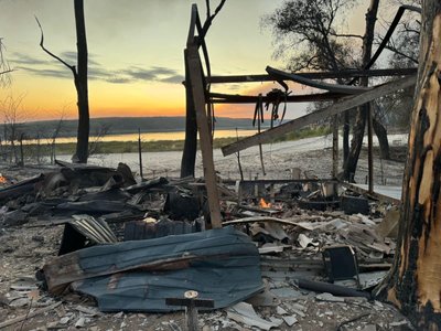 Наслідки пожежі, в якій загинули люди у Борівській громаді