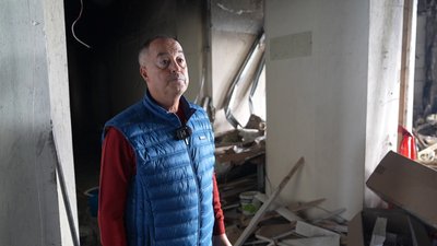 Попри пошкодження усіх будівель та втрати: як медики лікарні у Дніпровському районі Херсона рятують пацієнтів Попри пошкодження усіх будівель та втрати: як медики лікарні у Дніпровському районі Херсона рятують пацієнтів
