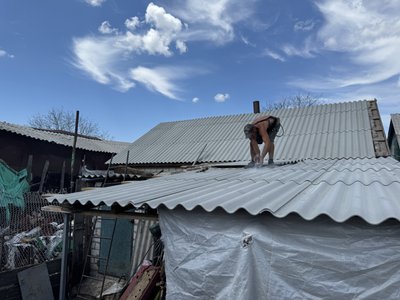 "Думали, кінець світу": як відновлюють свої будинки після негоди жителі Кобеляцької громади