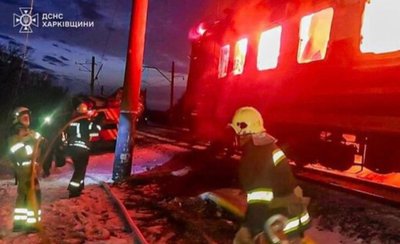 Пожежники гасять пожежу в пасажирському поїзді Барвінкове — Чоп 27 січня 2026 року Пожежники гасять пожежу в пасажирському поїзді Барвінкове — Чоп 27 січня 2026 року