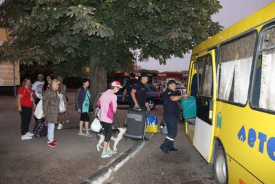 Переселенці поїхали на тимчасове проживання у громади Житомирщини Переселенці поїхали на тимчасове проживання у громади Житомирщини