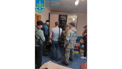Двом жителям Чернігівщини, які допомагали переправляти військовозобов’язаного за кордон, винесли вирок Двом жителям Чернігівщини, які допомагали переправляти військовозобов’язаного за кордон, винесли вирок