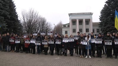 Колишнього ректора Донецького медуніверситету засудили за вимагання двох автомобілів у хабар: їх конфіскували Колишнього ректора Донецького медуніверситету засудили за вимагання двох автомобілів у хабар: їх конфіскували