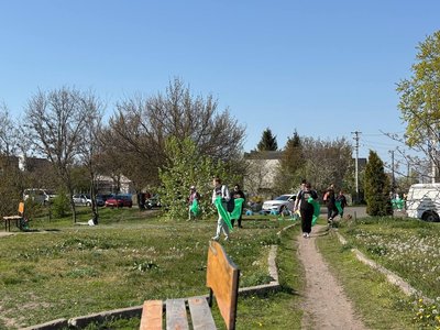 400 мішків сміття: як жителі Слободи на Черкащині прибирали узбережжя Дніпра 400 мішків сміття: як жителі Слободи на Черкащині прибирали узбережжя Дніпра