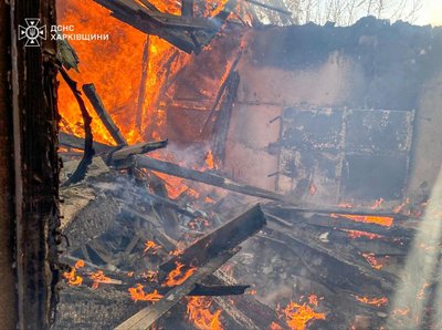 Пожежа внаслідок влучання російського безпілотника в Хотімлі 1 лютого 2026 року Пожежа внаслідок влучання російського безпілотника в Хотімлі 1 лютого 2026 року