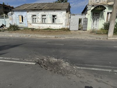 Херсон, обстріли, вересень 2024, вулиця, вирва Херсон, обстріли, вересень 2024, вулиця, вирва