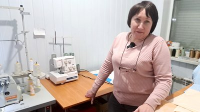 Швачка Ірина швацький цех Добропілля Донецька область 5 лютого 2025 рік Швачка Ірина швацький цех Добропілля Донецька область 5 лютого 2025 рік