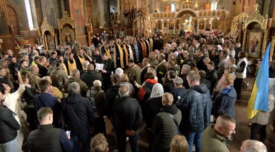УПЦ чи ПЦУ: біля храму у Черкасах виникла бійка УПЦ чи ПЦУ: біля храму у Черкасах виникла бійка