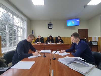"Я опинився віч-на-віч з агресором": голову Середино-Будської громади Олександра Гена допитували в суді "Я опинився віч-на-віч з агресором": голову Середино-Будської громади Олександра Гена допитували в суді