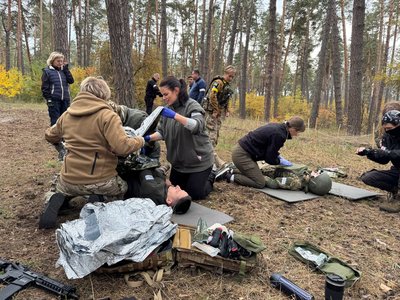 48-годинна програма для цивільних: на Черкащині завершився курс підготовки громадян до нацспротиву