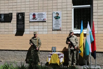 На Полтавщині відкрили меморіальні дошки на честь двох воїнів На Полтавщині відкрили меморіальні дошки на честь двох воїнів