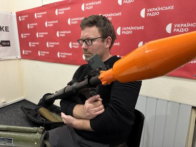 Полтавці виготовили навчальний симулятор, який полегшує тренування бійців Полтавці виготовили навчальний симулятор, який полегшує тренування бійців
