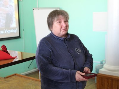 Черкаських загиблих військовослужбовців нагородили орденами Черкаських загиблих військовослужбовців нагородили орденами