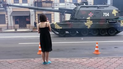 "Ми у цій війні не одні": у Черкасах відбувся прем'єрний показ стрічки "Одного літа в Україні" "Ми у цій війні не одні": у Черкасах відбувся прем'єрний показ стрічки "Одного літа в Україні"