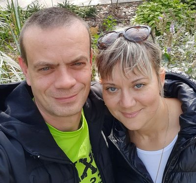"Люди кричали, щоб їх хтось вбив". Історія маріупольки, яка вижила під завалами та чекає чоловіка з російського полону "Люди кричали, щоб їх хтось вбив". Історія маріупольки, яка вижила під завалами та чекає чоловіка з російського полону