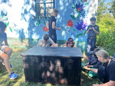 По місцю будуть організовуватися різні екскурсії та програми По місцю будуть організовуватися різні екскурсії та програми