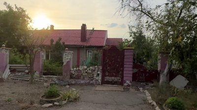 "Спокою хочу і життя нормального": як люди живуть у Торецьку "Спокою хочу і життя нормального": як люди живуть у Торецьку