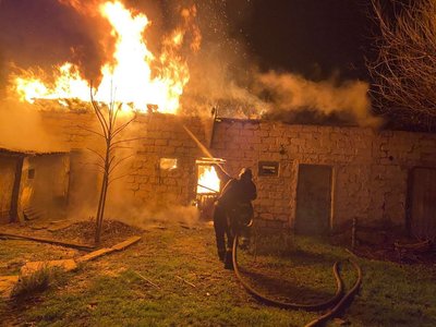 РФ атакувала дронами приватний сектор у Кривому Розі: є поранені РФ атакувала дронами приватний сектор у Кривому Розі: є поранені