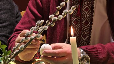 Розпис великодніх яєць, акція "Писанки для України", Коломия, Івано-Франківщина Розпис великодніх яєць, акція "Писанки для України", Коломия, Івано-Франківщина