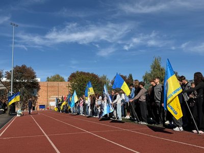 Рації, FPV-дрони та тактична медицина: у Вінниці провели навчання для 180 дев'ятикласників Рації, FPV-дрони та тактична медицина: у Вінниці провели навчання для 180 дев'ятикласників