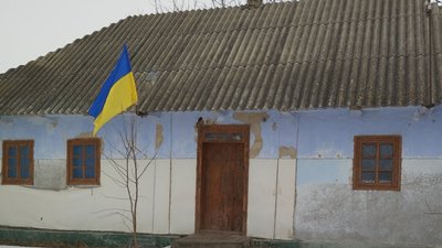 "На фронті немає чужих дітей": на Вінниччині "Ластівки" плетуть маскувальні сітки для бійців "На фронті немає чужих дітей": на Вінниччині "Ластівки" плетуть маскувальні сітки для бійців