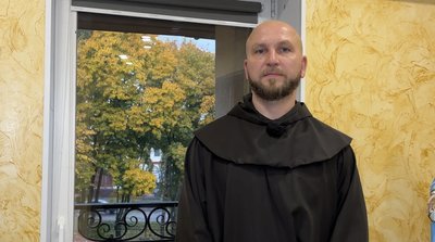 "Якщо я не маю добрих діл, а тільки вірю, то це мертва віра": як священник з Конотопа допомагає людям "Якщо я не маю добрих діл, а тільки вірю, то це мертва віра": як священник з Конотопа допомагає людям