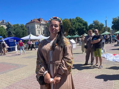 українка, Юлія Марченко українка, Юлія Марченко