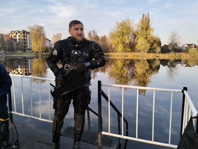 На Теремнівських ставках у Луцьку врятували лебедя На Теремнівських ставках у Луцьку врятували лебедя