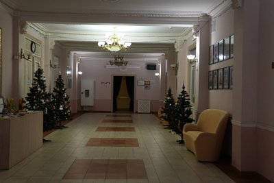 "Ми намагаємось лікувати душі дітей": як під час війни працює сумський театр для дітей та юнацтва "Ми намагаємось лікувати душі дітей": як під час війни працює сумський театр для дітей та юнацтва
