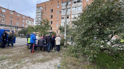 Унаслідок нічної атаки на Полтаву пошкоджено житлові будинки: що говорять очевидці обстрілу Унаслідок нічної атаки на Полтаву пошкоджено житлові будинки: що говорять очевидці обстрілу
