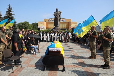 У Рівному попрощались із 37-річним добровольцем Олександром Муравським