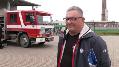 Пожежний автомобіль для рятувальників з Дніпропетровщини передали рівненські та фінські волонтери Пожежний автомобіль для рятувальників з Дніпропетровщини передали рівненські та фінські волонтери