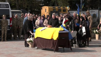З солдатами Андрієм Мельником та Дмитром Рожковим попрощалися у Рівному З солдатами Андрієм Мельником та Дмитром Рожковим попрощалися у Рівному
