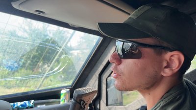 “Молимося Богу перед тим, як заїхати”: волонтери евакуювали з Дружківки сімох людей