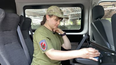 Єдина поліцейська-вибухотехнік Людмила Стрижак Єдина поліцейська-вибухотехнік Людмила Стрижак