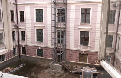 ліфт у будівлі чернівецької ова ліфт у будівлі чернівецької ова