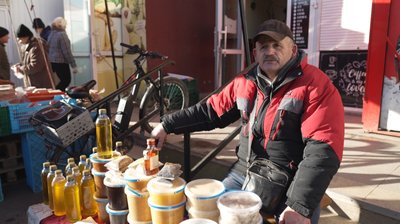 Ціни на кутю та дідухи на тернопільському ринку, продукти для куті, продавчиня Меланія, Тернопіль, 16 грудня 2025 року