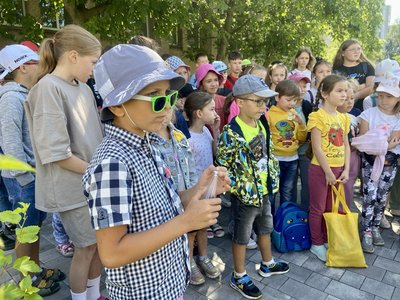 Металошукачі, гранати та міни: рятувальники ДСНС для дітей літніх таборів у Житомирі влаштували гру-навчання Металошукачі, гранати та міни: рятувальники ДСНС для дітей літніх таборів у Житомирі влаштували гру-навчання
