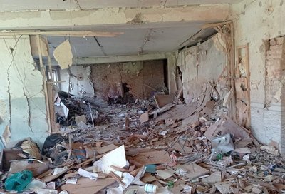 Наслідки авіаударів у Маріуполі Наслідки авіаударів у Маріуполі