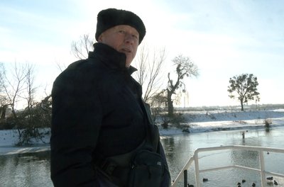 "Я йду на річку, а не в аптеку": як у Луцьку загартовуються у холодній воді "Я йду на річку, а не в аптеку": як у Луцьку загартовуються у холодній воді
